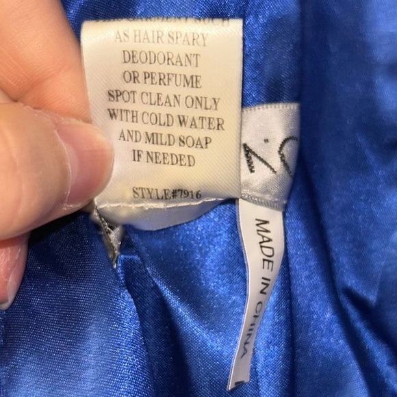 ED YOUNG Blue Formal Gown Prom Dress Size Small (4) + Garment Bag NWT - Picture 3 of 14